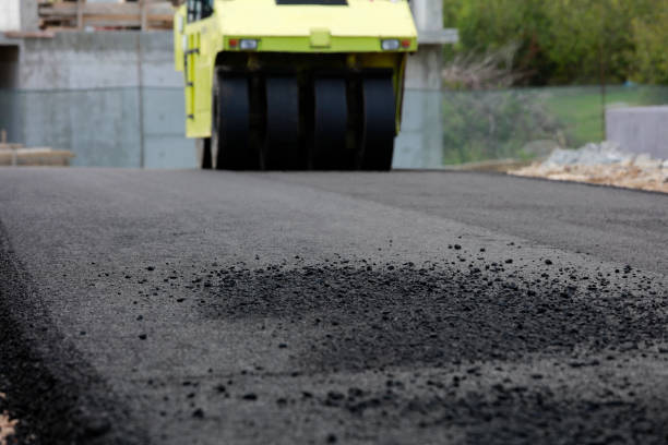 Best Affordable Driveway Paving  in Green Bay, WI